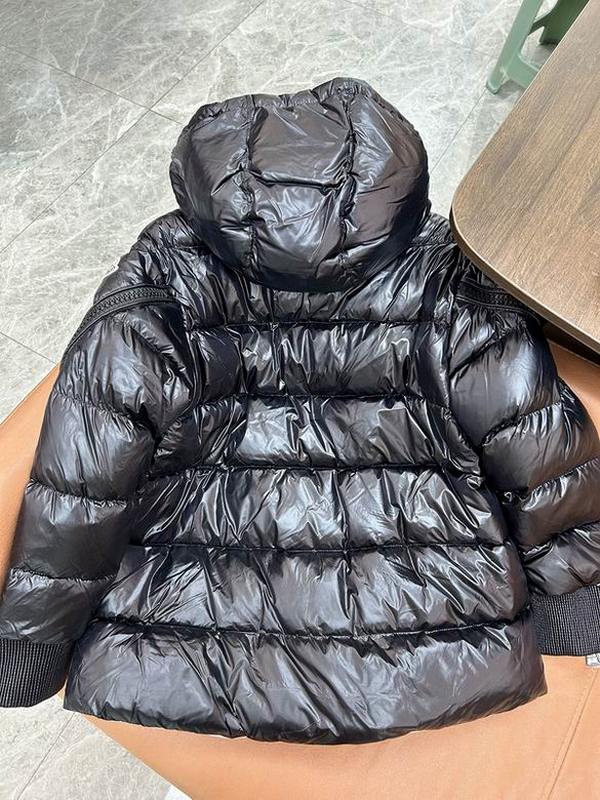 Moncler Women's Outwear 246